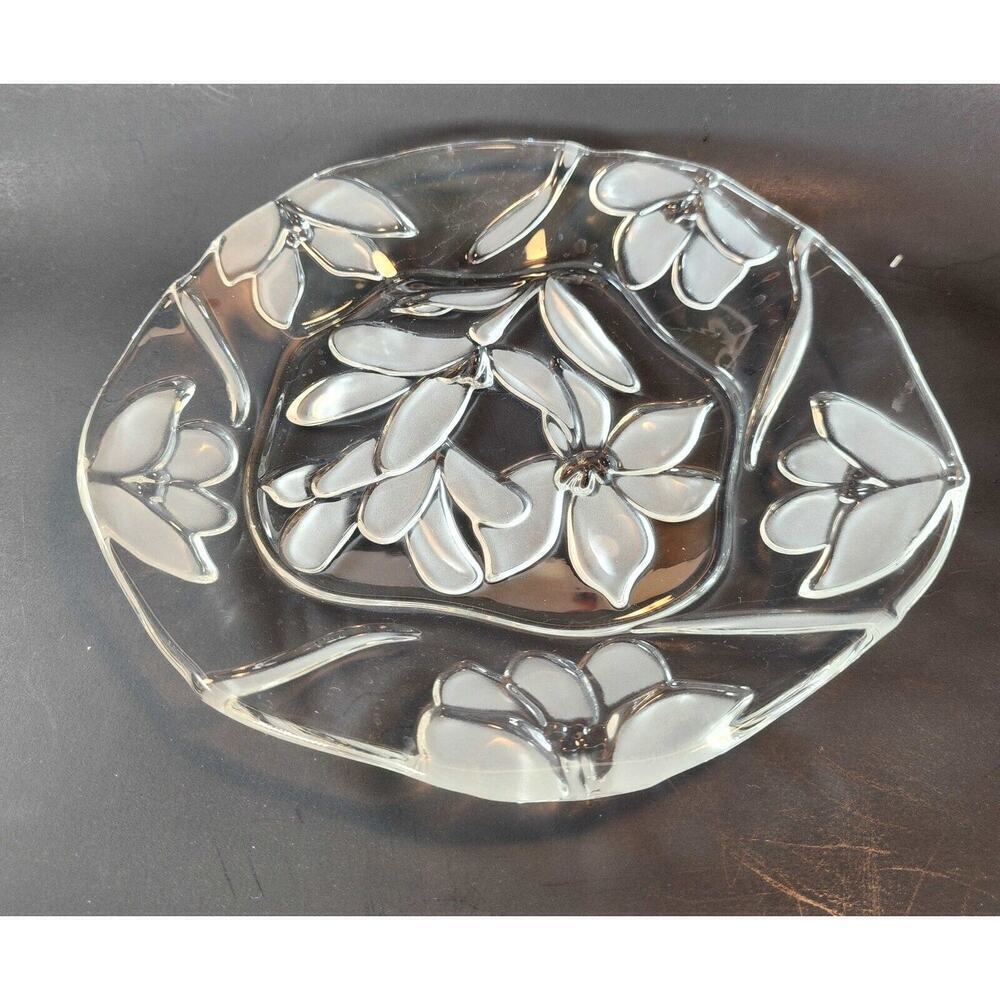 6 Embossed Floral Dinner Plate Clear Thick Glass Textured 8" Wavy Edge Stunning - Picture 10 of 16